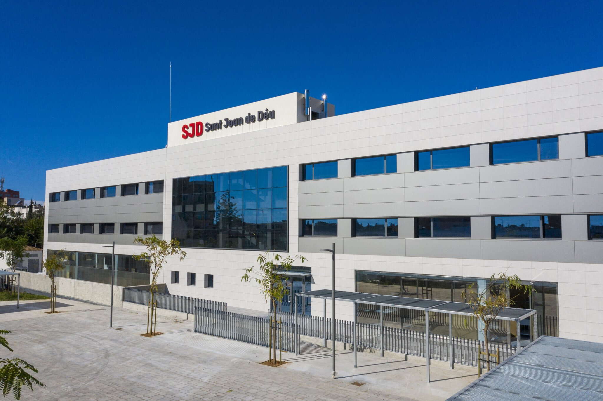 Fachada Hospital SJD Inca